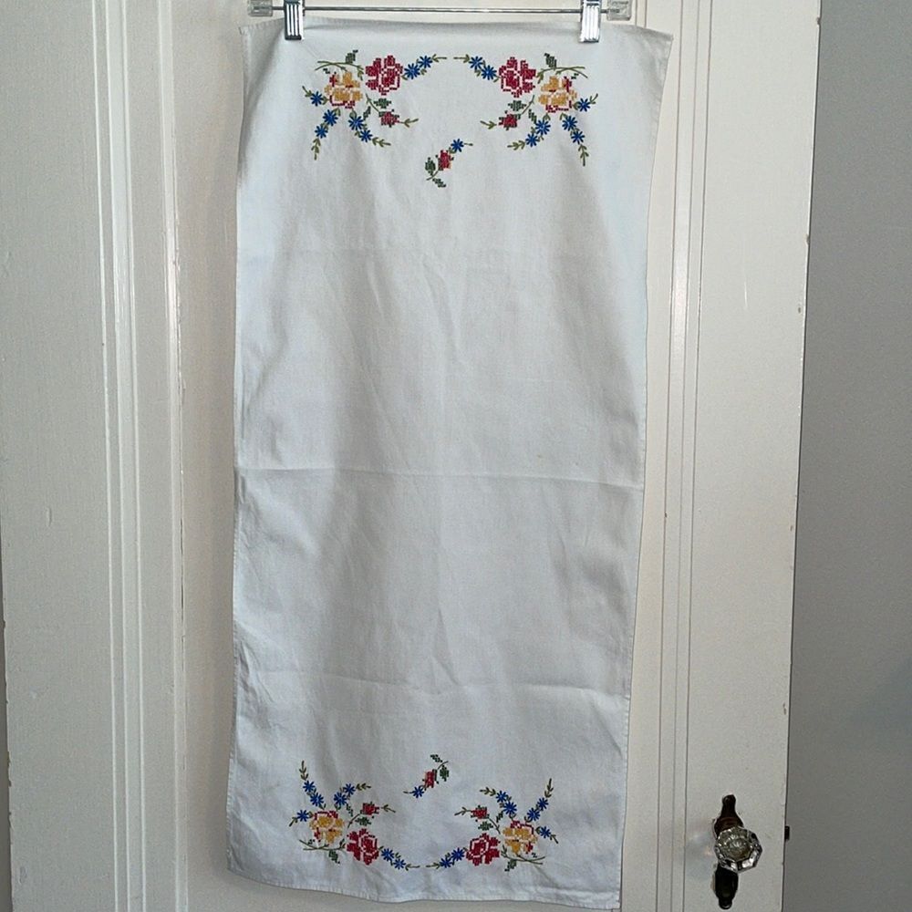 Vintage white cotton table runner with floral embroidery